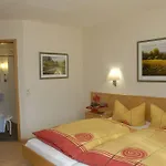 Otel Waldesblick, Hotel-restaurant 4*