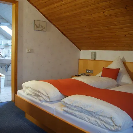 酒店 Waldesblick, Hotel-restaurant Lahr (Hunsruck)